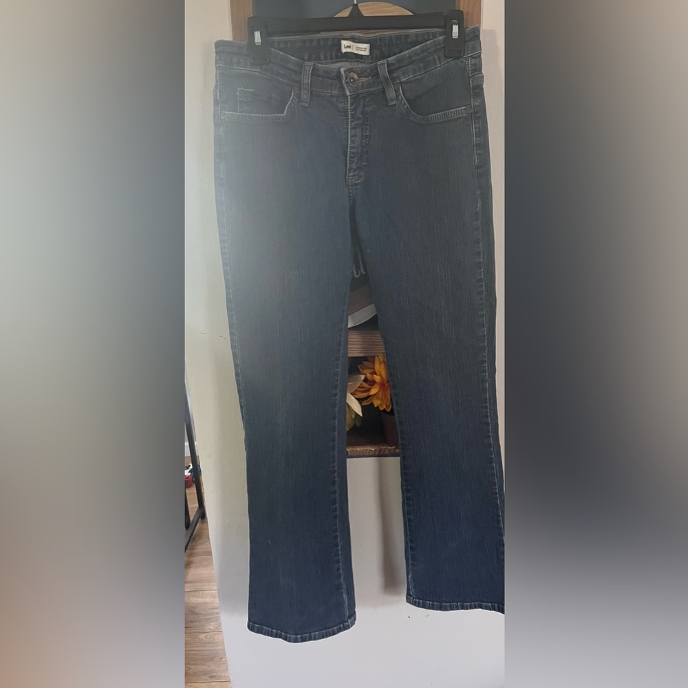 Lee Jeans size 10 short